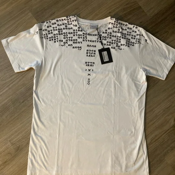 Marcelo Burlon County of Milan Black and White Graphic Tee - Picture 2 of 8